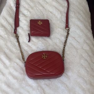 Tory Burch KIRA CHEVRON SMALL CAMERA BAG
